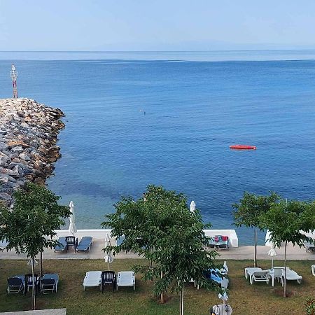 Pansion Alexandros By The Sea Aparthotel เนอา สกีโอนี ภายนอก รูปภาพ