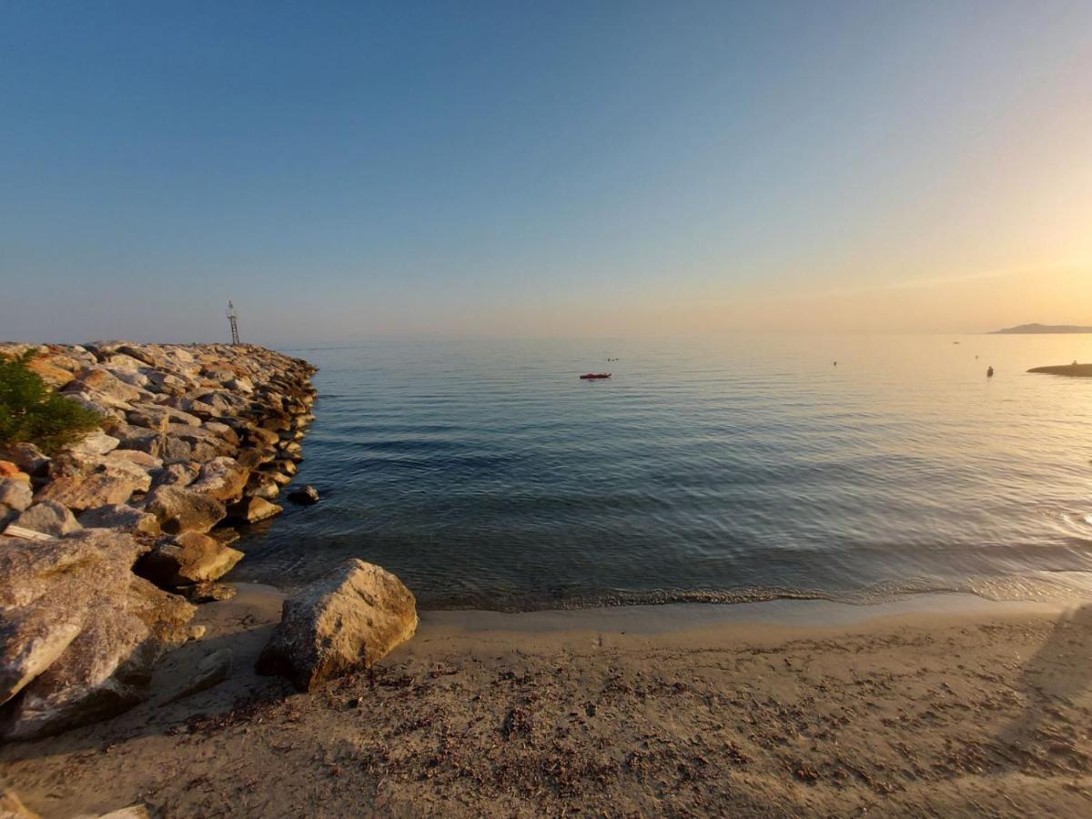 Pansion Alexandros By The Sea Aparthotel เนอา สกีโอนี ภายนอก รูปภาพ