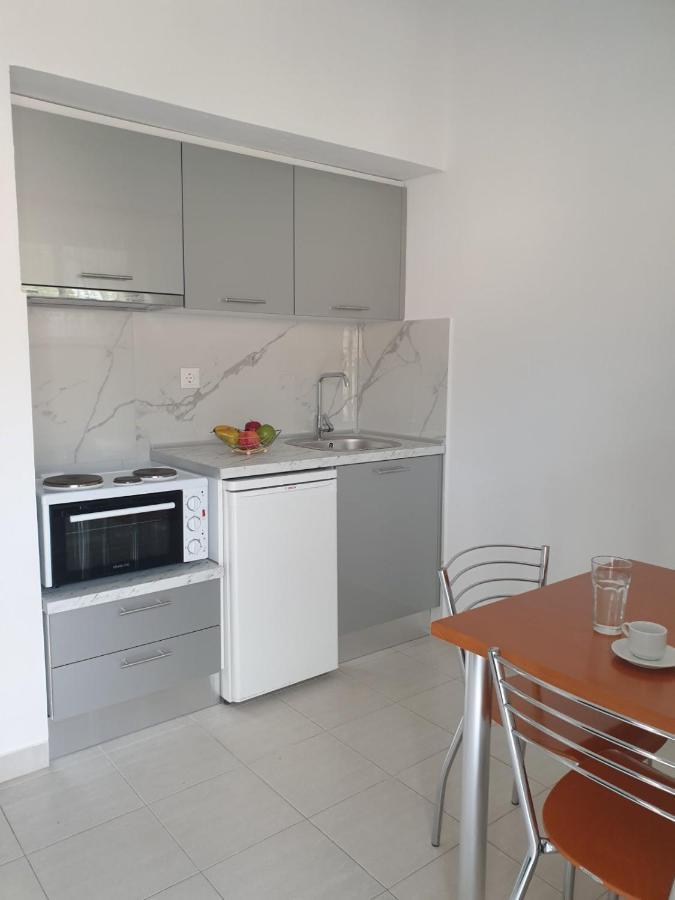 Pansion Alexandros By The Sea Aparthotel เนอา สกีโอนี ภายนอก รูปภาพ