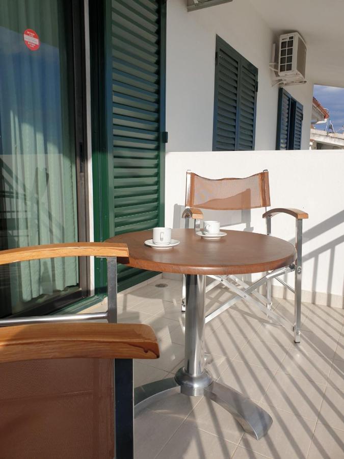Pansion Alexandros By The Sea Aparthotel เนอา สกีโอนี ภายนอก รูปภาพ