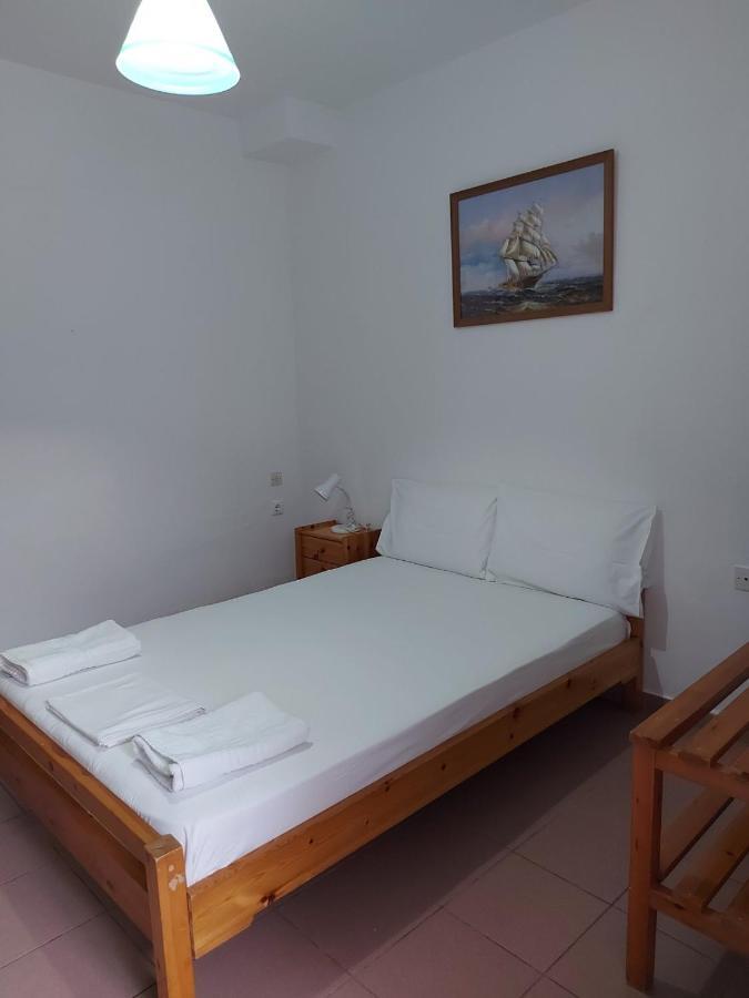 Pansion Alexandros By The Sea Aparthotel เนอา สกีโอนี ภายนอก รูปภาพ